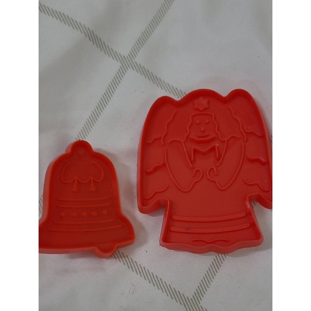 Vintage Red Angel and Bell Cookie Cutters - Set Of 2 ♻️ 5/$10 ♻️